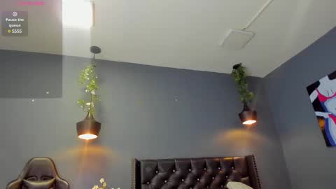 Snapshot of hannah_miller__ chatting on 01-21-25, 11:24 HANNAH MILLER online show from 01-21-25, 11:24