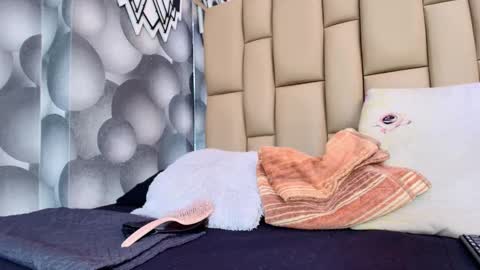 hannah_teehn online show from 11-05-25, 07:14