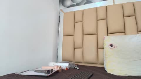 hannah_teehn online show from 11-22-25, 07:02