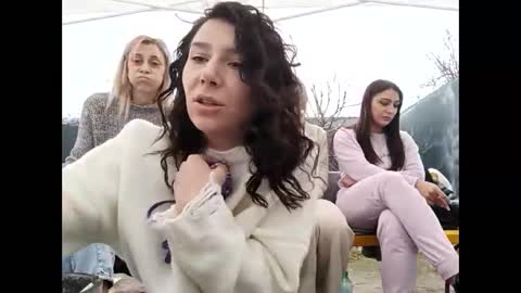 Rose online show from 02-02-25, 09:19