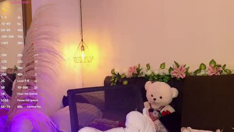 Hannah Williams online show from 09-28-25, 07:30