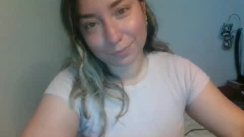 Snapshot of hannahevans2 chatting on 11-13-25, 11:47 hannahevans2 online show from 11-13-25, 11:47