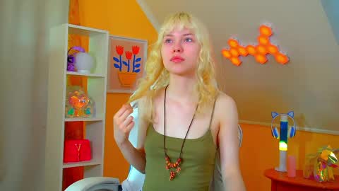 Hannah online show from 05-24-26, 06:07