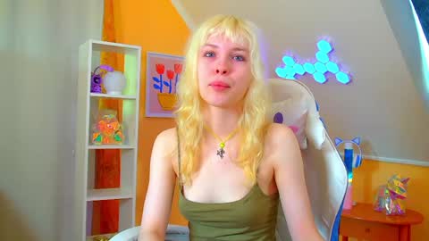 Hannah online show from 06-03-26, 06:16