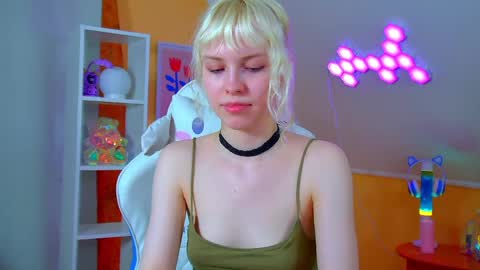 Hannah online show from 06-07-26, 06:11