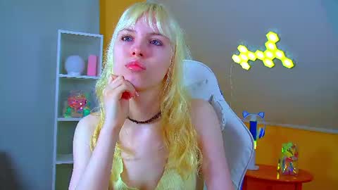 Hannah online show from 07-09-26, 06:17