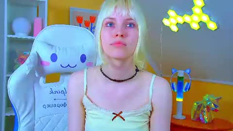 Hannah online show from 07-12-26, 06:21