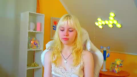 Hannah online show from 07-16-26, 06:08
