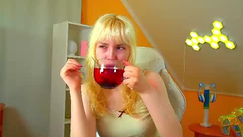 Hannah online show from 07-21-26, 06:27