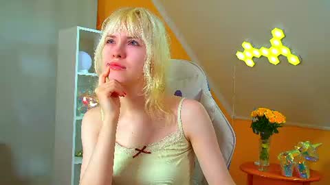 Hannah online show from 07-22-26, 06:16
