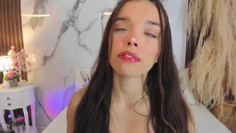 Hannahill69 online show from 11-04-25, 04:55