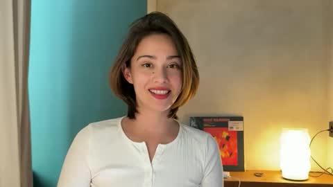 Snapshot of hannahinto chatting on 05-15-26, 03:52 hannahinto online show from 05-15-26, 03:52