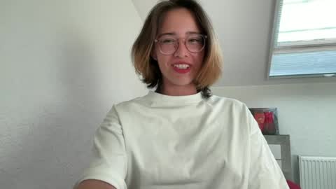 Snapshot of hannahinto chatting on 07-08-26, 02:54 hannahinto online show from 07-08-26, 02:54