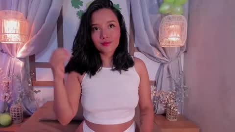 hannahmonttgomery  Help me reach 100 Hands up online show from 03-22-26, 12:30