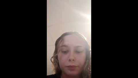 hannahniccole2003 online show from 06-01-26, 07:37