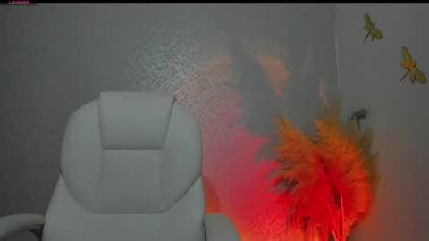 Snapshot of hannahudson__ chatting on 01-01-25, 05:01 Camila online show from 01-01-25, 05:01