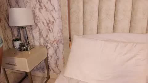 HANA  online show from 12-20-25, 11:12