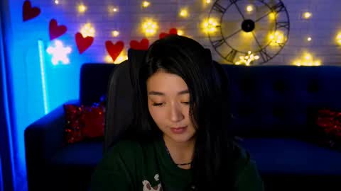 Snapshot of hannarosie chatting on 03-12-25, 04:02 hannarosie online show from 03-12-25, 04:02