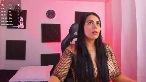 Hanna  online show from 10-30-25, 10:32