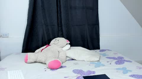 Snapshot of hannasexmatheu chatting on 07-12-26, 12:29 hannasexmatheu online show from 07-12-26, 12:29