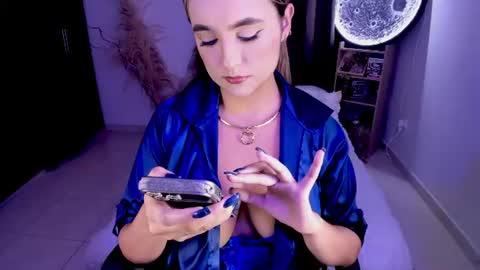    online show from 06-12-26, 01:48