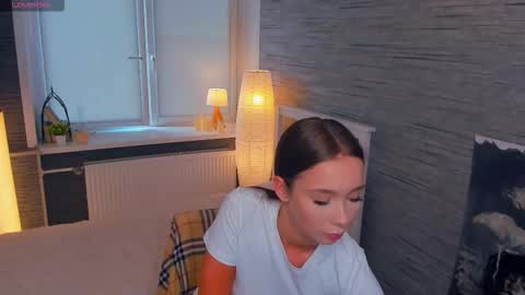 Snapshot of hannavaile chatting on 09-21-25, 07:32 Hanna online show from 09-21-25, 07:32