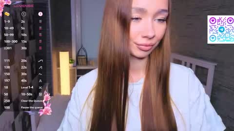 Snapshot of hannavaile chatting on 11-19-25, 06:46 Hanna online show from 11-19-25, 06:46