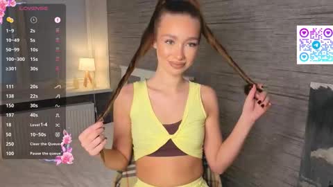 Snapshot of hannavaile chatting on 11-23-25, 07:19 Hanna online show from 11-23-25, 07:19