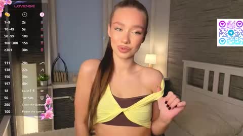 Snapshot of hannavaile chatting on 11-30-25, 07:23 Hanna online show from 11-30-25, 07:23