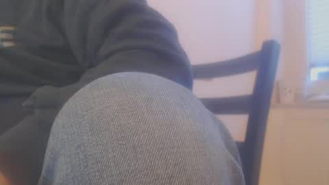 Snapshot of hannes_k chatting on 12-23-25, 08:01 hannes_k online show from 12-23-25, 08:01