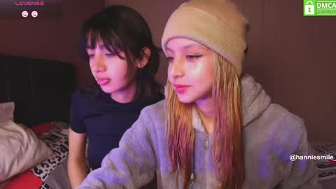 Snapshot of hanniesmile_ chatting on 04-30-26, 08:57 Hannie online show from 04-30-26, 08:57