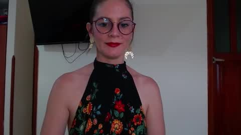 hanny_333 online show from 12-19-24, 08:55