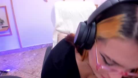 Hanny online show from 09-25-25, 06:22