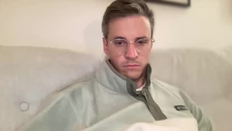 Snapshot of hansimglueck696969 chatting on 09-28-25, 10:26 hansimglueck696969 online show from 09-28-25, 10:26