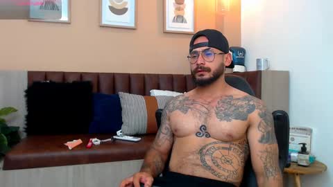 hanz_col online show from 03-10-25, 04:28