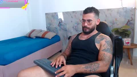 hanz_col online show from 10-23-25, 06:06