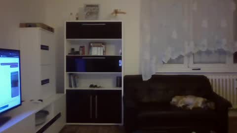 hanzik1954 online show from 02-02-25, 06:31