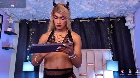 Snapshot of hanzking01 chatting on 09-11-25, 05:18 Hanzking01 online show from 09-11-25, 05:18