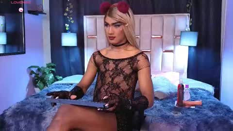 Snapshot of hanzking01 chatting on 09-12-25, 03:39 Hanzking01 online show from 09-12-25, 03:39