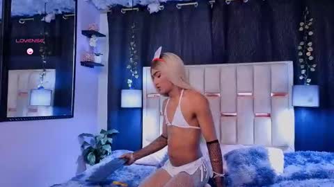 Snapshot of hanzking01 chatting on 09-19-25, 04:03 Hanzking01 online show from 09-19-25, 04:03