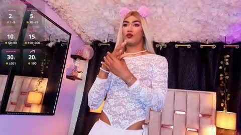 Snapshot of hanzking01 chatting on 10-12-25, 05:17 Hanzking01 online show from 10-12-25, 05:17