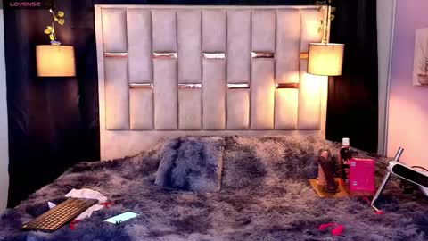 Snapshot of hanzking01 chatting on 10-13-25, 03:06 Hanzking01 online show from 10-13-25, 03:06