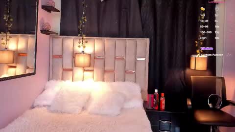 Snapshot of hanzking01 chatting on 11-29-25, 04:15 Hanzking01 online show from 11-29-25, 04:15