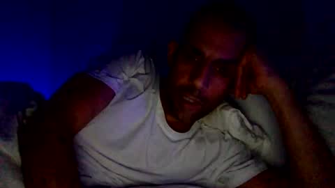 Snapshot of happy2334 chatting on 01-21-25, 03:32 skysky6969 online show from 01-21-25, 03:32