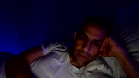 Snapshot of happy2334 chatting on 03-05-25, 01:06 skysky6969 online show from 03-05-25, 01:06