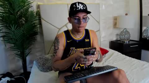 Snapshot of happy_endd_ chatting on 12-16-25, 11:26 Happy Boy online show from 12-16-25, 11:26