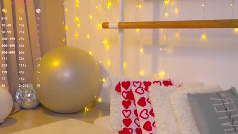 Snapshot of happynewdear chatting on 02-09-26, 01:53 Evy online show from 02-09-26, 01:53