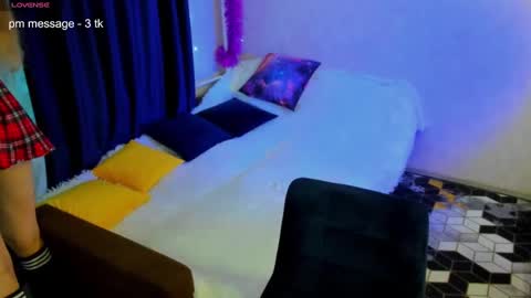 Stephanie online show from 03-08-25, 08:14