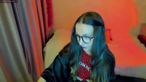 Stephanie online show from 10-20-25, 07:14