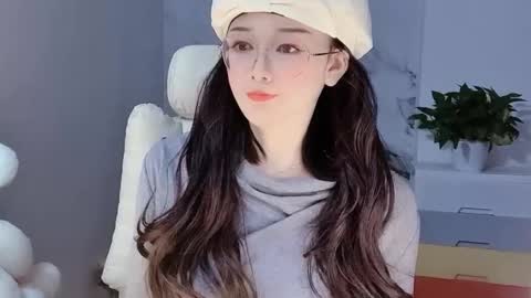 Snapshot of happysweetie168 chatting on 12-09-24, 02:06 Daisy online show from 12-09-24, 02:06